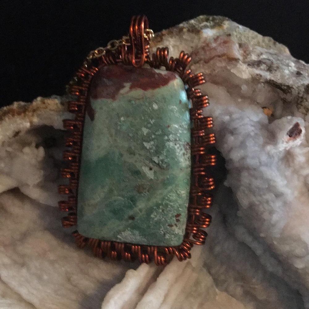 🩸Chrysocolla with malachite and Crystal🩸